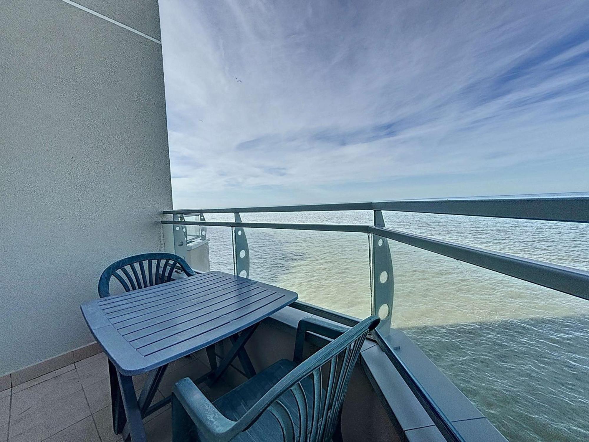 Appartement Avec Balcon, Proche Des Plages Et Commerces - Fr-1-361-89 Granville Eksteriør billede